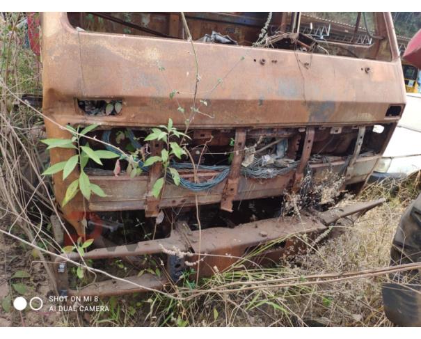 Foto de CAMINHAO VW/13.190 WORKER, DIESEL, VERMELHA, 2014/2014, CHASSI: ...40624, NO ESTADO EM QUE SE ENCONTRA. 