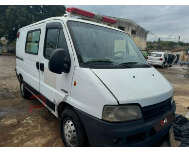 Foto de CAMINHONETE FIAT/DUCATO ATENA AMB, DIESEL, BRANCA, 2014/2014, CHASSI: ...35442, NO ESTADO EM QUE SE ENCONTRA.