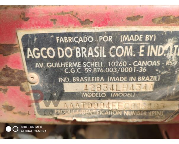 Foto de TRATOR MASSEY FERGUSON 4283, VERMELHA, SÉRIE 4883388052, ANO 2015, NO ESTADO EM QUE SE ENCONTRA.