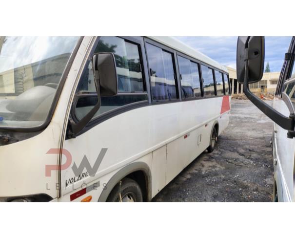 Foto de ONIBUS MARCOPOLO/VOLARE W8 ON, DIESEL, BRANCA, 2008/2009, CHASSI: ...28492, NO ESTADO EM QUE SE ENCONTRA.