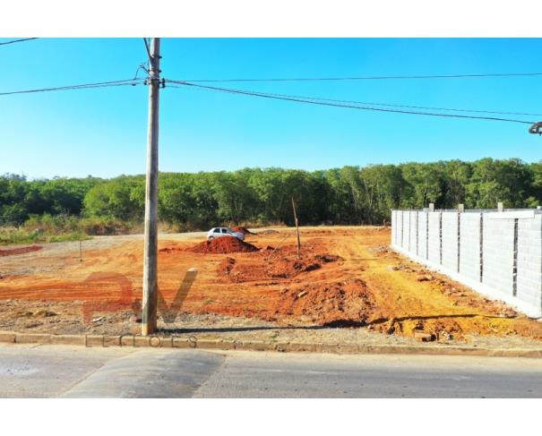 Foto de LOTE 02 - MATRICULA 5925 - 318,00 M², Rua Severiano Rabelo, Bairro Serraria, Pains/MG, NO ESTADO EM QUE SE ENCONTRA.