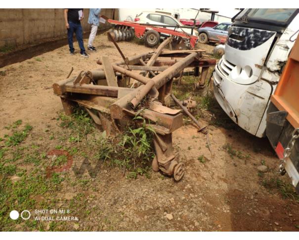 Foto de LOTE CONTENDO SUCATA DE GRADE, NO ESTADO EM QUE SE ENCONTRA.