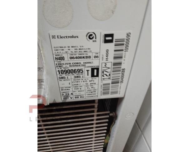 Foto de BEBEDOUROS DE COLUNA EM AÇO E FREEZER COOLER H400, NO ESTADO EM QUE SE ENCONTRA.