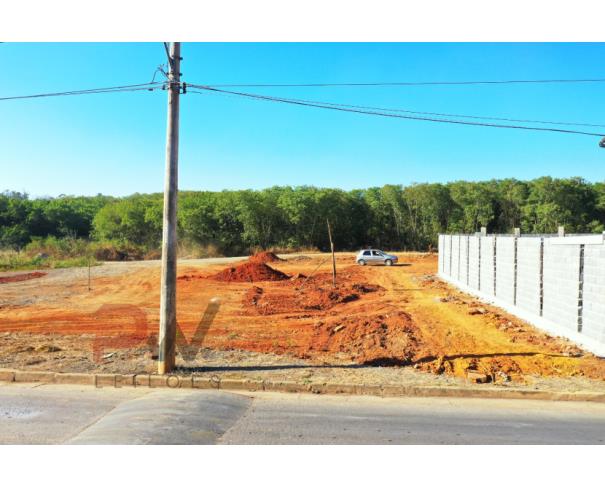 Foto de LOTE 02 - MATRICULA 5925 - 318,00 M², Rua Severiano Rabelo, Bairro Serraria, Pains/MG, NO ESTADO EM QUE SE ENCONTRA.