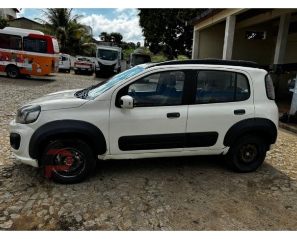 Foto de AUTOMOVEL FIAT/UNO WAY 1.0 E, ALCOOL/GASOLINA, BRANCA, 2017/2018, CHASSI: ...06160, NO ESTADO EM QUE SE ENCONTRA.