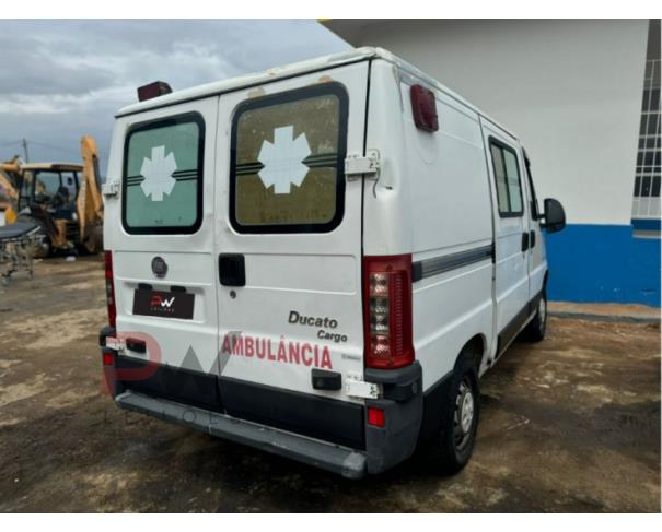 Foto de CAMINHONETE FIAT/DUCATO ATENA AMB, DIESEL, BRANCA, 2014/2014, CHASSI: ...35442, NO ESTADO EM QUE SE ENCONTRA.