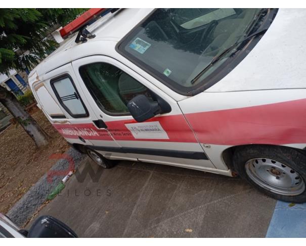 Foto de ESP/CAMINHONETE/AMBULANC/I PEUGEOT PART GREENCAR, ALCOOL/GASOLINA, BRANCA, 2018/2019, CHASSI: ...00304, NO ESTADO EM QUE SE ENCONTRA.