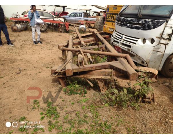 Foto de LOTE CONTENDO SUCATA DE GRADE, NO ESTADO EM QUE SE ENCONTRA.