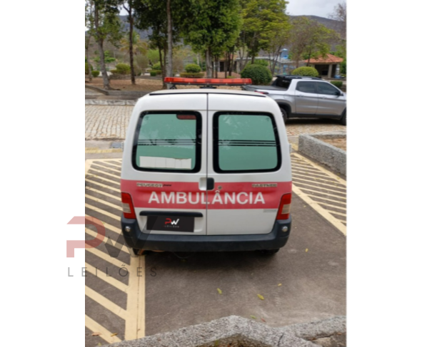 Foto de ESP/CAMINHONETE/ AMBULANC/I/PEUGEOT PART GREENCAR, ALCOOL/GASOLINA, BRANCA, 2017/2018, CHASSI: ...12410, NO ESTADO EM QUE SE ENCONTRA.