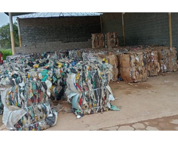 Foto de LOTE CONTENDO MATERIAIS RECICLÁVEIS, NO ESTADO EM QUE SE ENCONTRA.